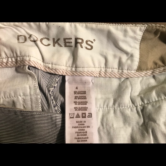 Dockers Blue and White Striped Size 4 Capri Pants - Picture 5 of 5